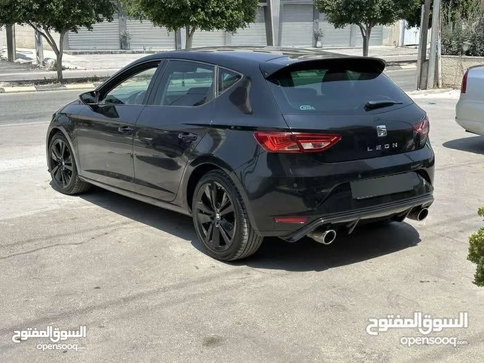 سيات ليون كرتونه موديل ال 2017لون اسود اوتومات جير dsg السياره جديده السعر كاش فقط