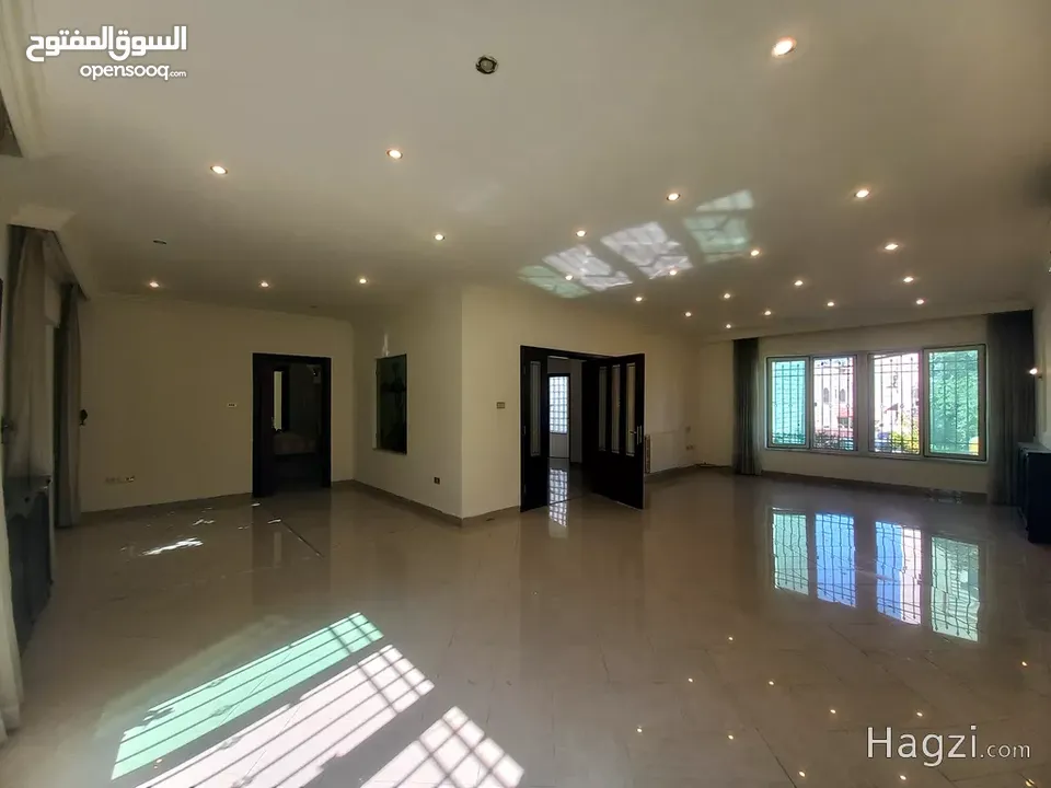 شقة غير مفروشة للإيجار 550م2 ( Property 17530 ) سنوي فقط