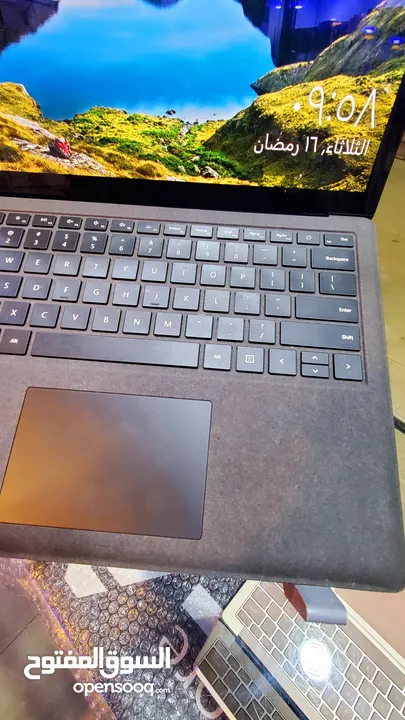 Microsoft Surface Laptop بسعر طيب