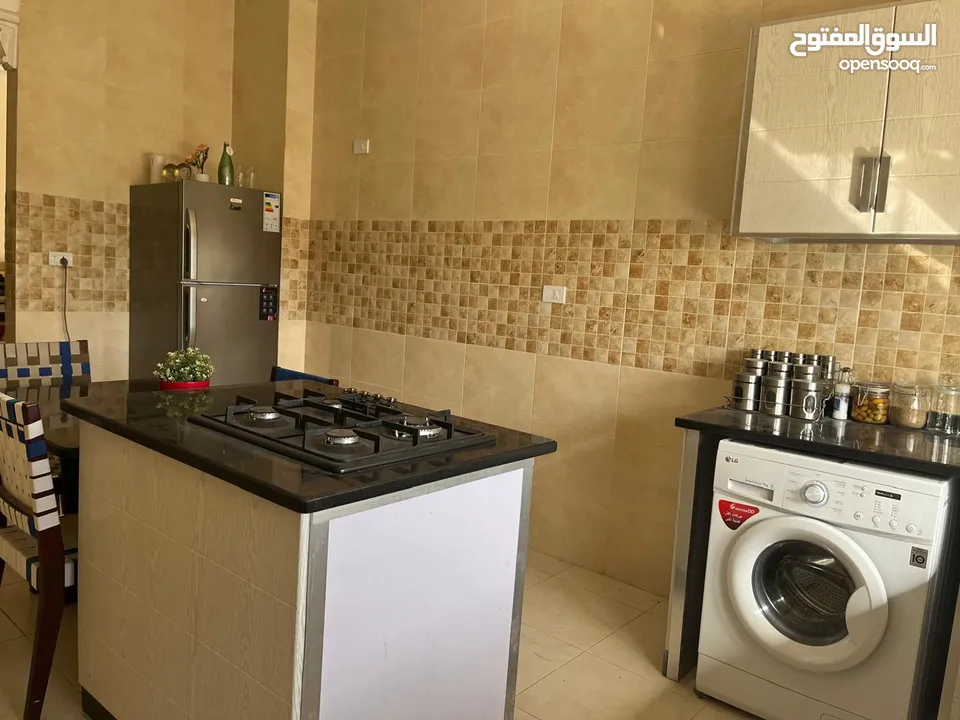 شقة كبيرة تصميم خاص للبيع في طبربور - أبو عليا