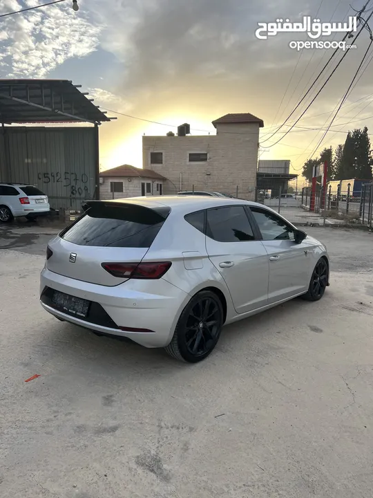 SEAT LEON 2018 / جير عادي / سيارة مميزة بسعر مميز