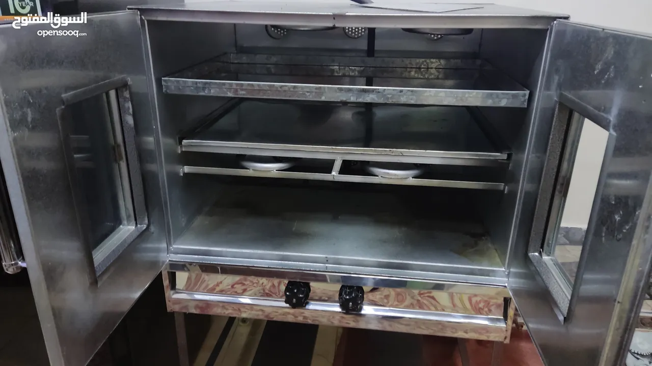 فرن عربي 80*65 مستعمل بحالة الوكالة استعمال منزل 3 مران البيع لدواعي السفر