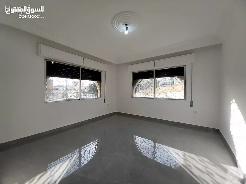 شقة للايجار في عبدون  ( Property 34284 )