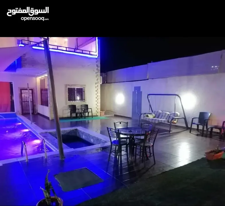 شاليه مميز للبيع او للبدل بشقه او ارض
