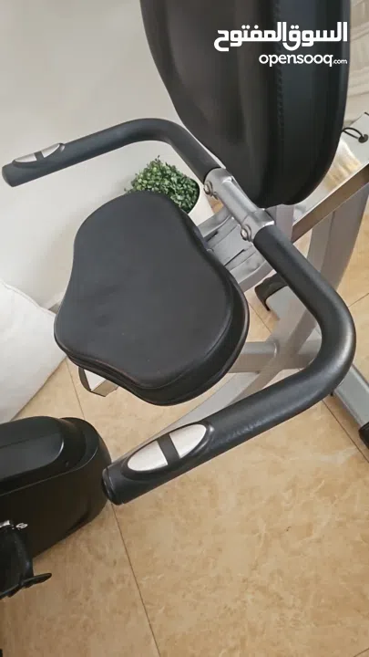 بسكليت نوادي حجم كبير شبه جديد نصف السعر