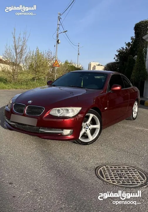 Bmw e93 للبيع مديل 2011