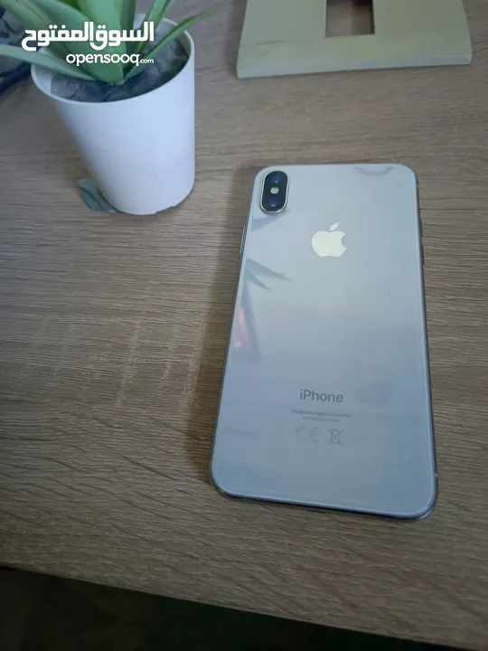 Iphone X  للتواصل على الرقم الموجود بالوصف