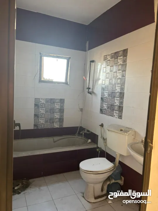 شقة للبيع في الشيخ رضوان بين الاتصالات و ميدان الشهداء