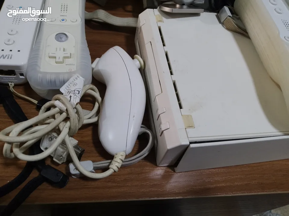 العاب اطفال للبيع عدد 2مع شناتيهم وسيدييات