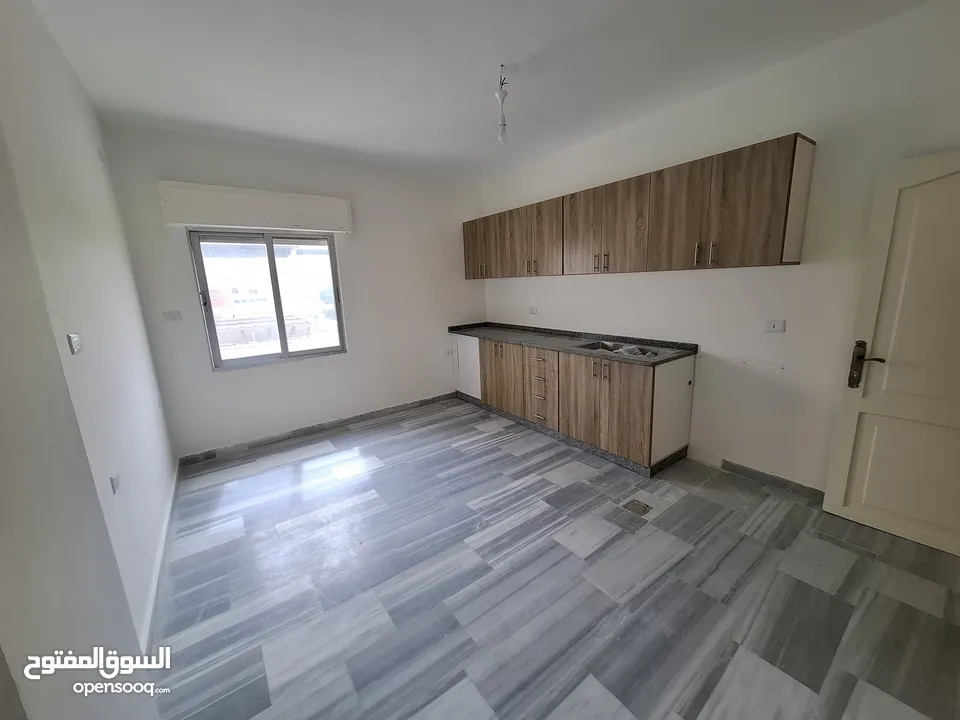 شقة غير مفروشة للإيجار ( Property 41744 )-175025490