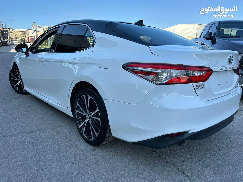 TOYOTA Camry Hybrid SE Lithium