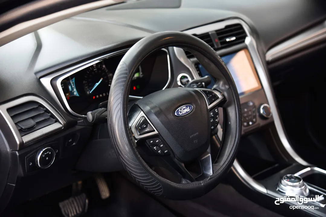 فورد فيوجن هايبرد SE بحالة ممتازة Ford Fusion Hybrid SE 2017