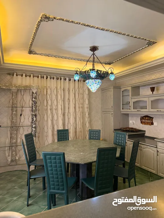 شقة للإيجار مفروش  رويال سويت طابقية مع روف و ترس كبير  Big department for rent in deir Ghbar amman