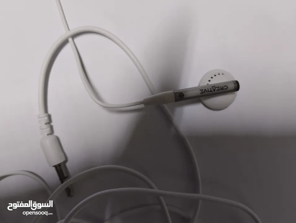 سماعة صوت واضح ونقي وعالي جدا من ماركة creative للبيع
