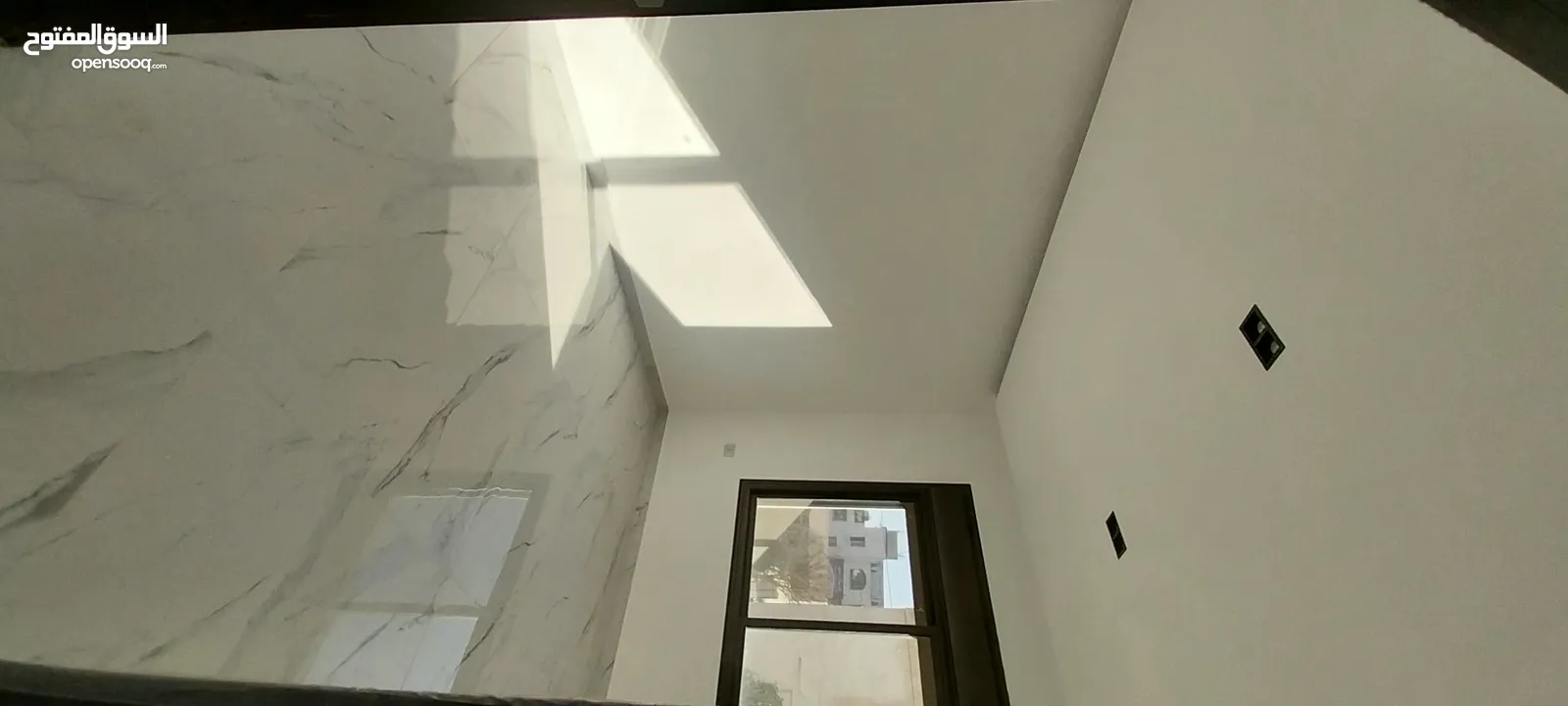 شقق جديدة وفاخرة جداً للبيع في طبربور