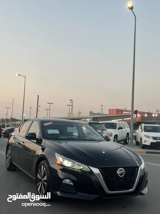 Nissan Altima ( SV )