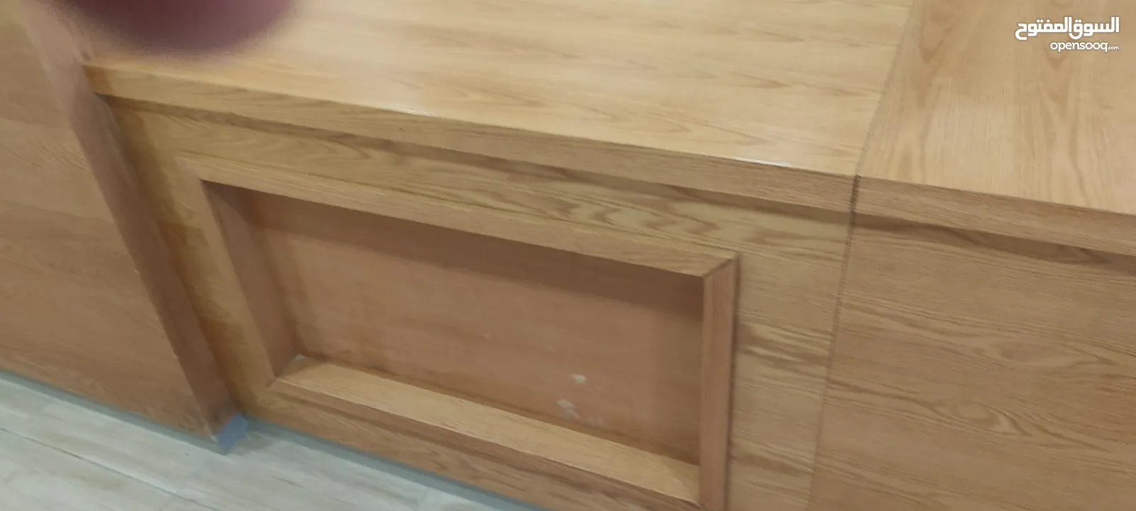 كاونتر خشب للمطاعم والمقاهي