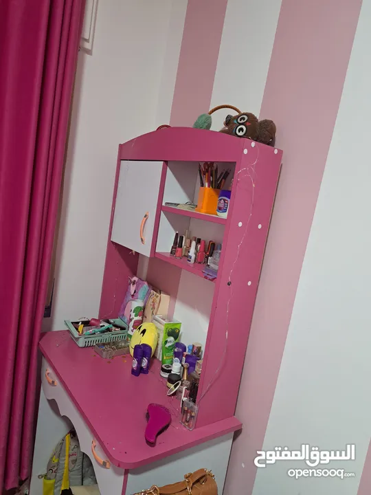 غرفة نوم أطفال لون زهري