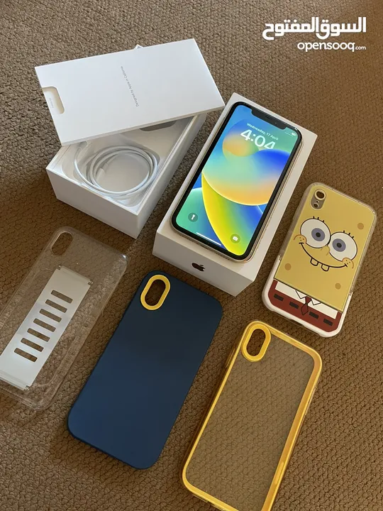 Iphone xr 64bg and apple watch bundle selling