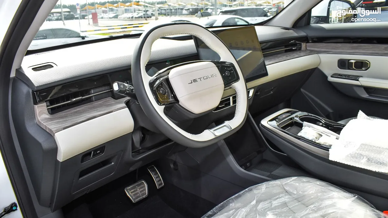 1.6 لاكشري بدون دفعات مقدمه والقسط الاول بعد ثلاث شهور