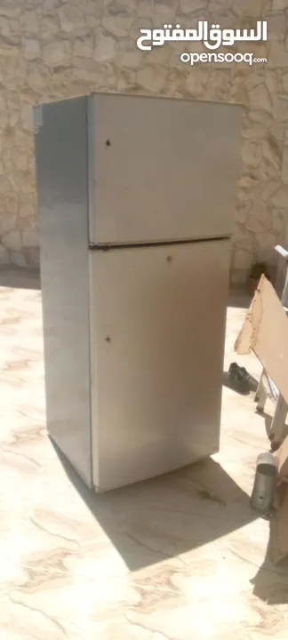 ثلاجه للبيع