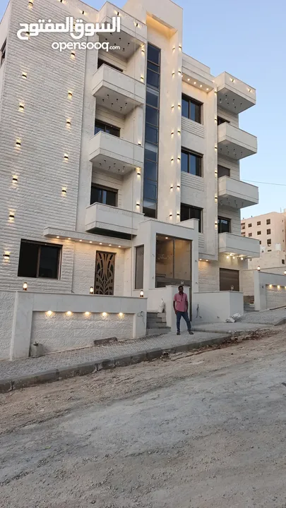 شقة للبيع طابق اول 100 متر مربع في حي عدن  دوار الجبالي