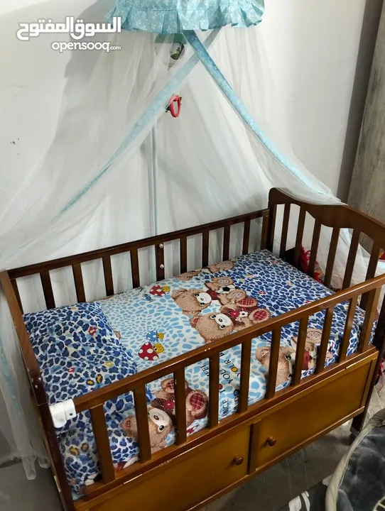 سرير اطفال