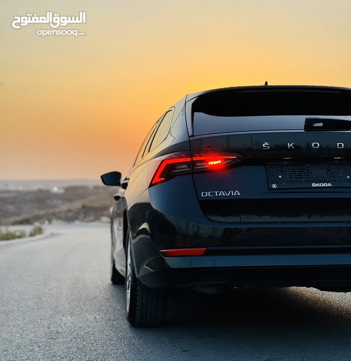 اوكتافيا 2021/20 بالنايلون منمرة من اربع شهور حررق سعرر 95.000 شيكل كاش و نهاائي