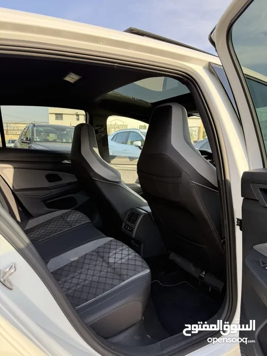 جولف RLine ترخيص 2022 محرك 1500 بنزين 150 حصان