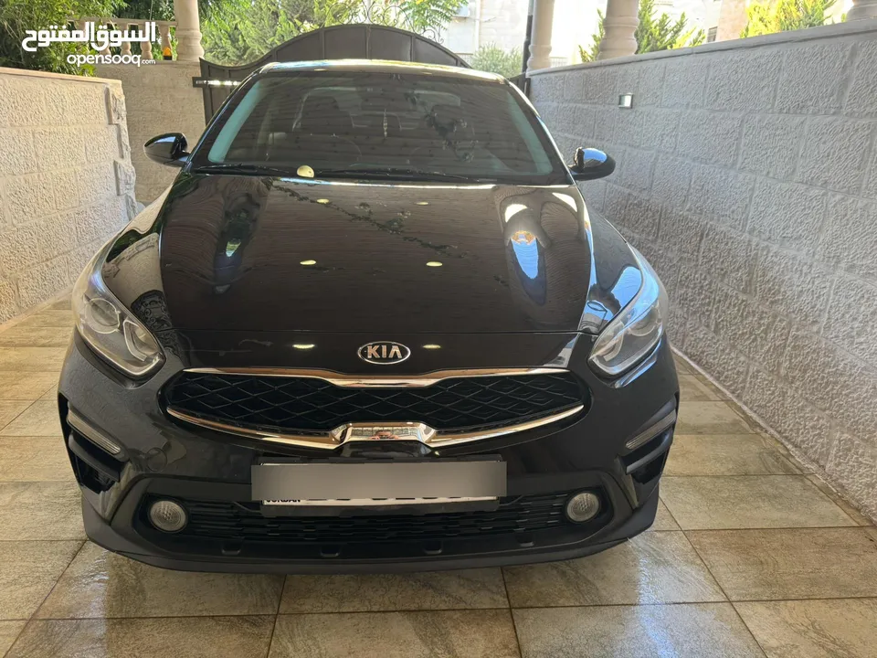 Kia cerato 2019 للبيع وارد وكالة