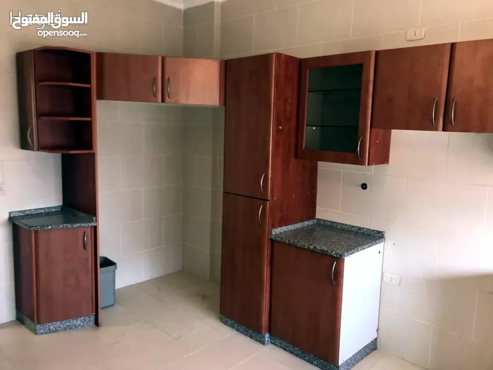 شقة غير مفروشة للإيجار 180م2 ( Property 10276 ) سنوي فقط