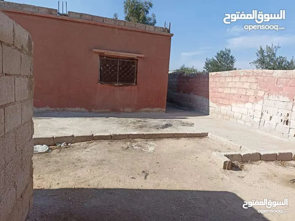 بيت مستقل للبيع في الهاشميه حي الفيحاء