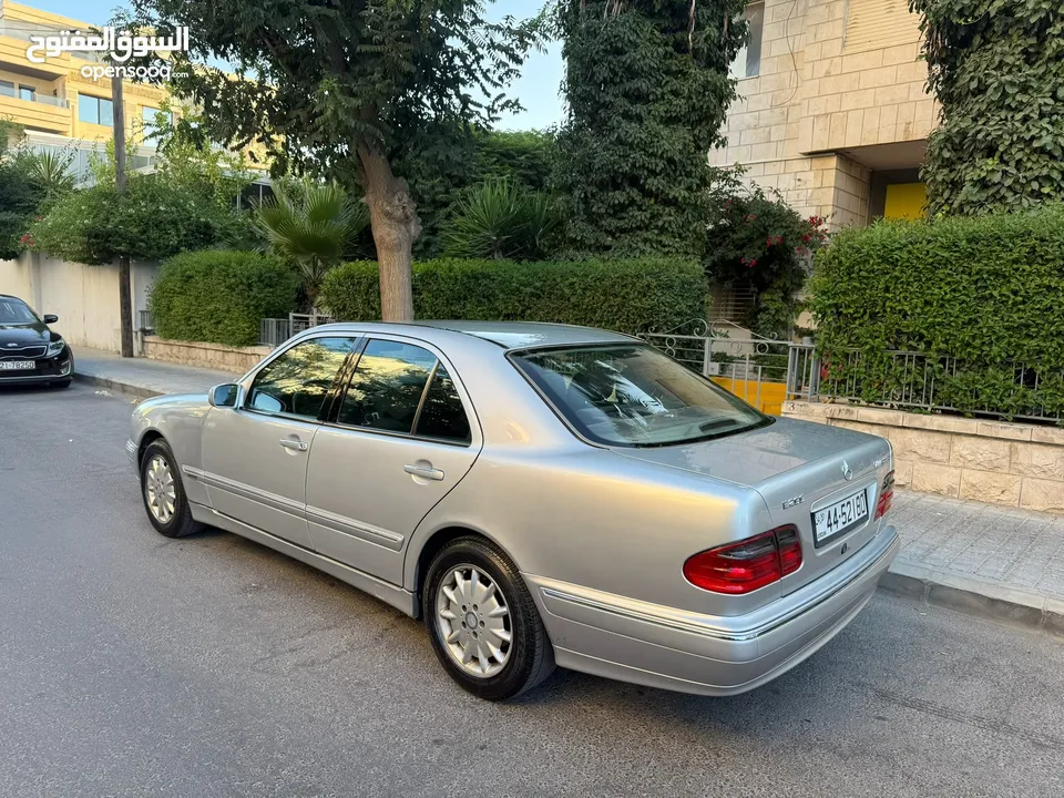 مرسيدس بنز قرش ونص بحاله الشركه