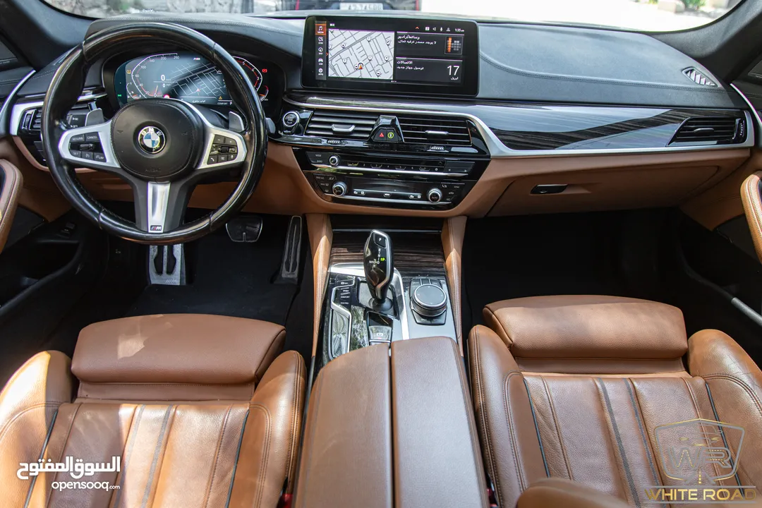 Bmw 530I 2023 M kit Gasoline   السيارة مميزة جدا و قطعت مسافة 75,000 كم فقط