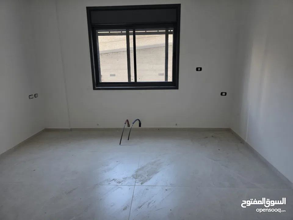 شقه للبيع بمنطقه البيره