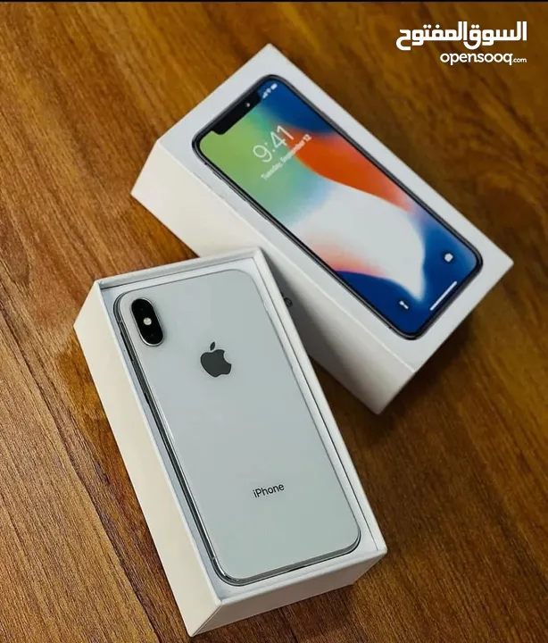 متوفر ايفونات XS الاصلي جيجا 64 و 256 بطارية مشكل هدية لزقه وكفر وشاحن اصلي متوفر توصيل