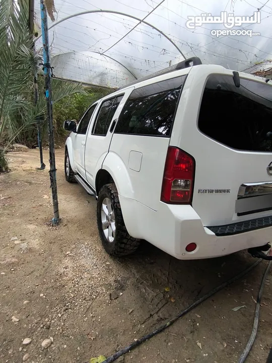 نيسان باتفاينر 2009