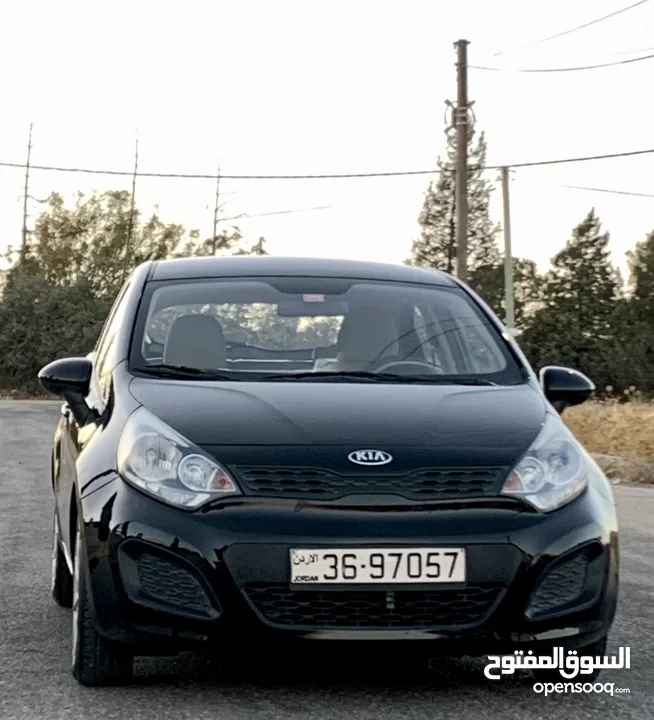 كيا ريو 2015 لون اسود ملوكي فحص كامل بحالة الوكالة