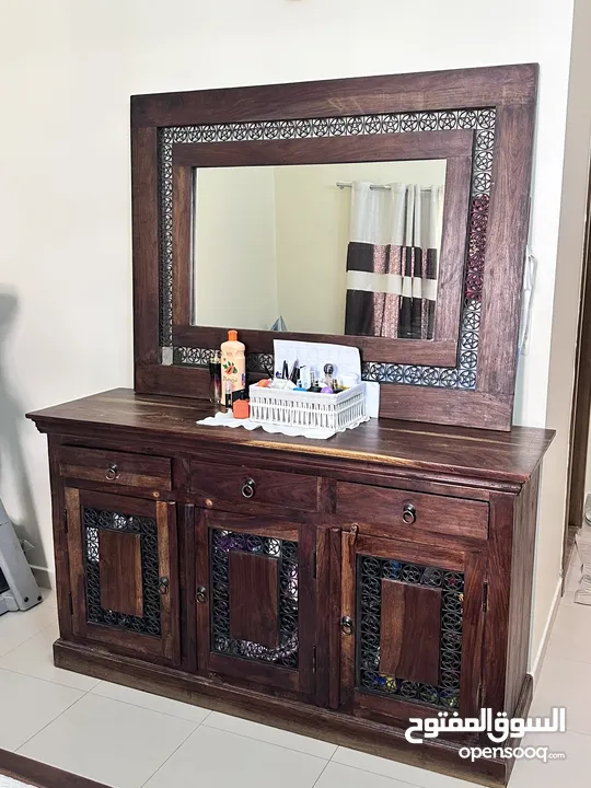 Wood Drawer dresser for bedroom with mirror