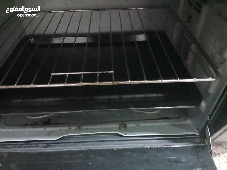 فرن كهربائي للبيع موجود فرن كهربائي للبيع موجود بمنطقه العبدلي للبيع  العبدلي للبيع