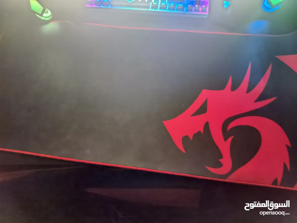 قيمنق ps مستعمل شهرين بس ب 600 وقابل للتفاوض مع كامل أغراضه