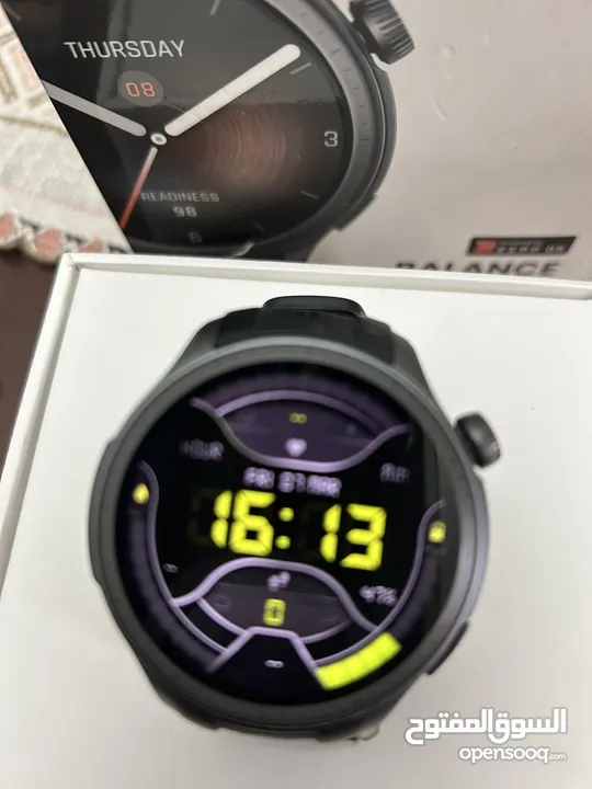 ساعة اميزفيت بلانس بحالة الوكالة (بالكرتونة) معها كامل اغراضها Amazfit Balance