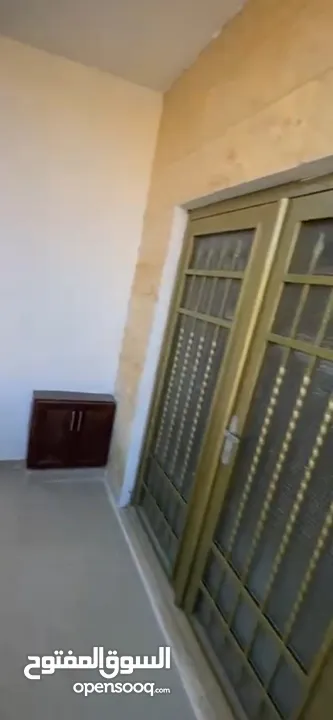 شقة للإيجار ثلاث غرف نوم بالطيره