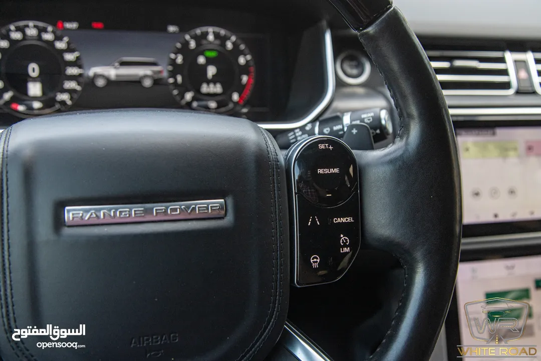 Range Rover Vogue Hse 2020 Plug in hybrid Black Edition   السيارة بحالة الوكالة