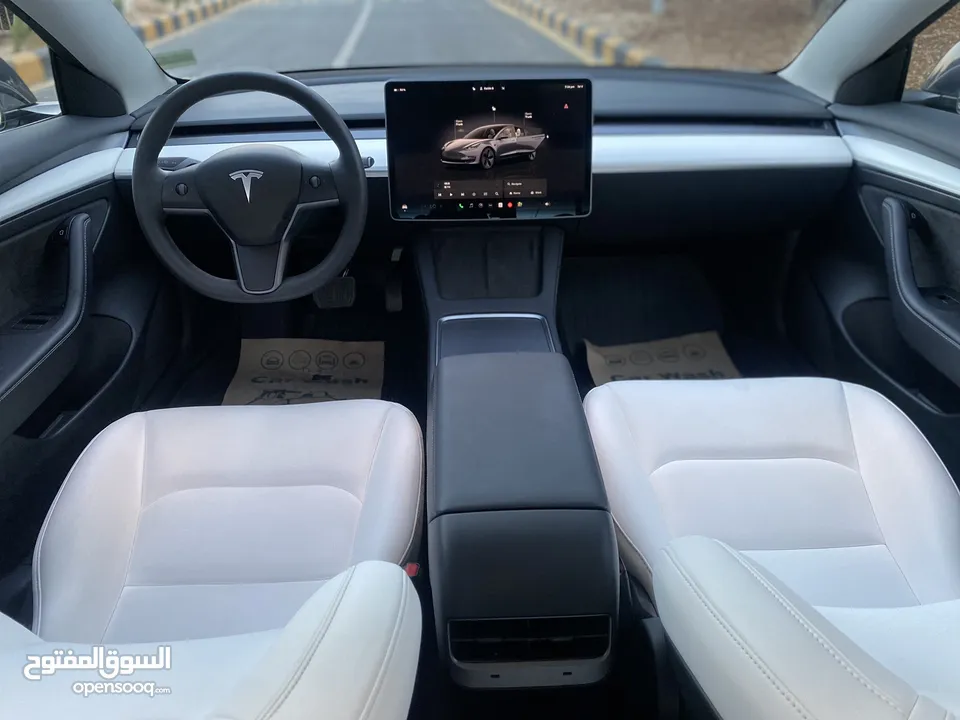 Tesla Model 3  موديل 2023 جمرك جديد  فحص أوتوسكور B+ بدفعة لا تقل عن 10 الاف دينار