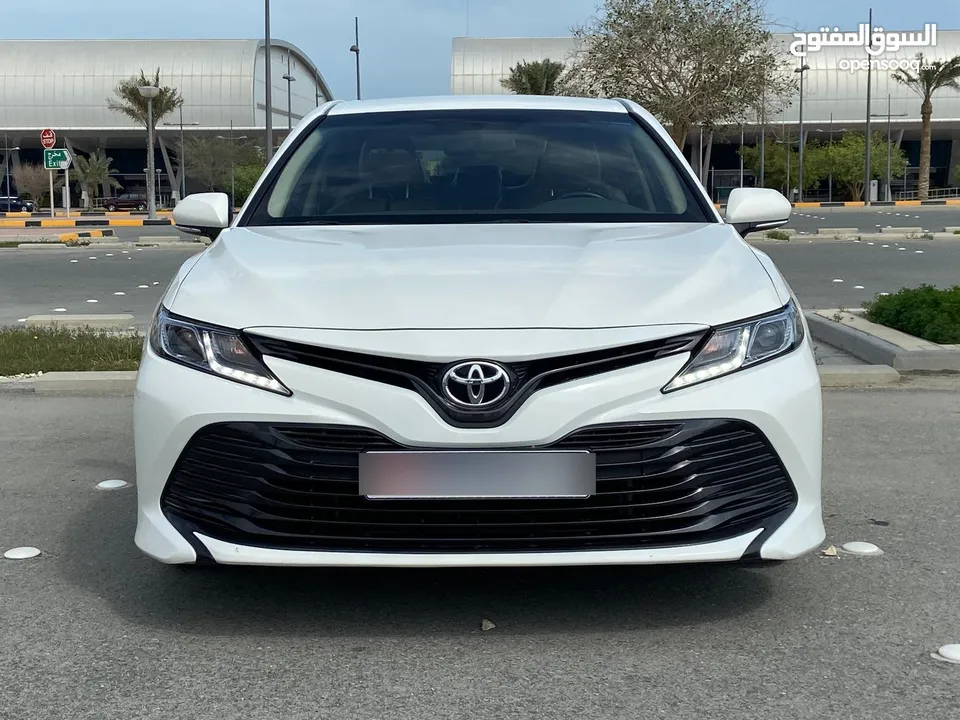 2018 Toyota camry LE 1 owner 38000 km only