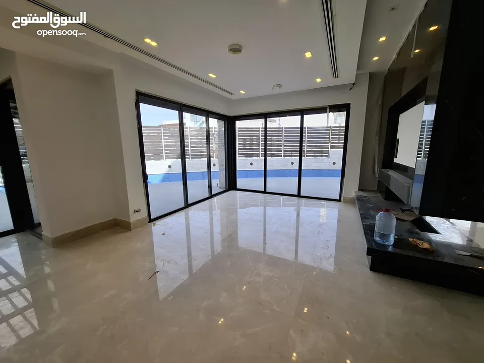 Villa for sale  ( Property 43026 )-174809396