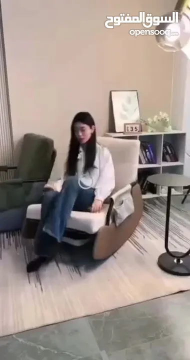 الكنب الملكية  كنباي هزاز مع مسند للاقدام ....