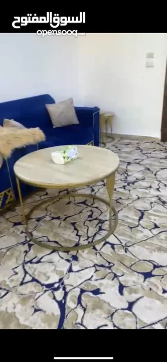 طقمين كنب وبرادي وسجاد وطاولات