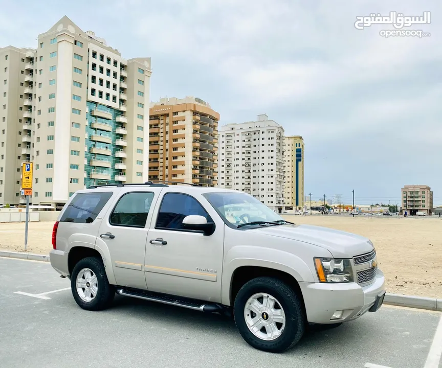A Well Maintained CHEVROLET TAHOE 2008 Gold GCC Z71 Series